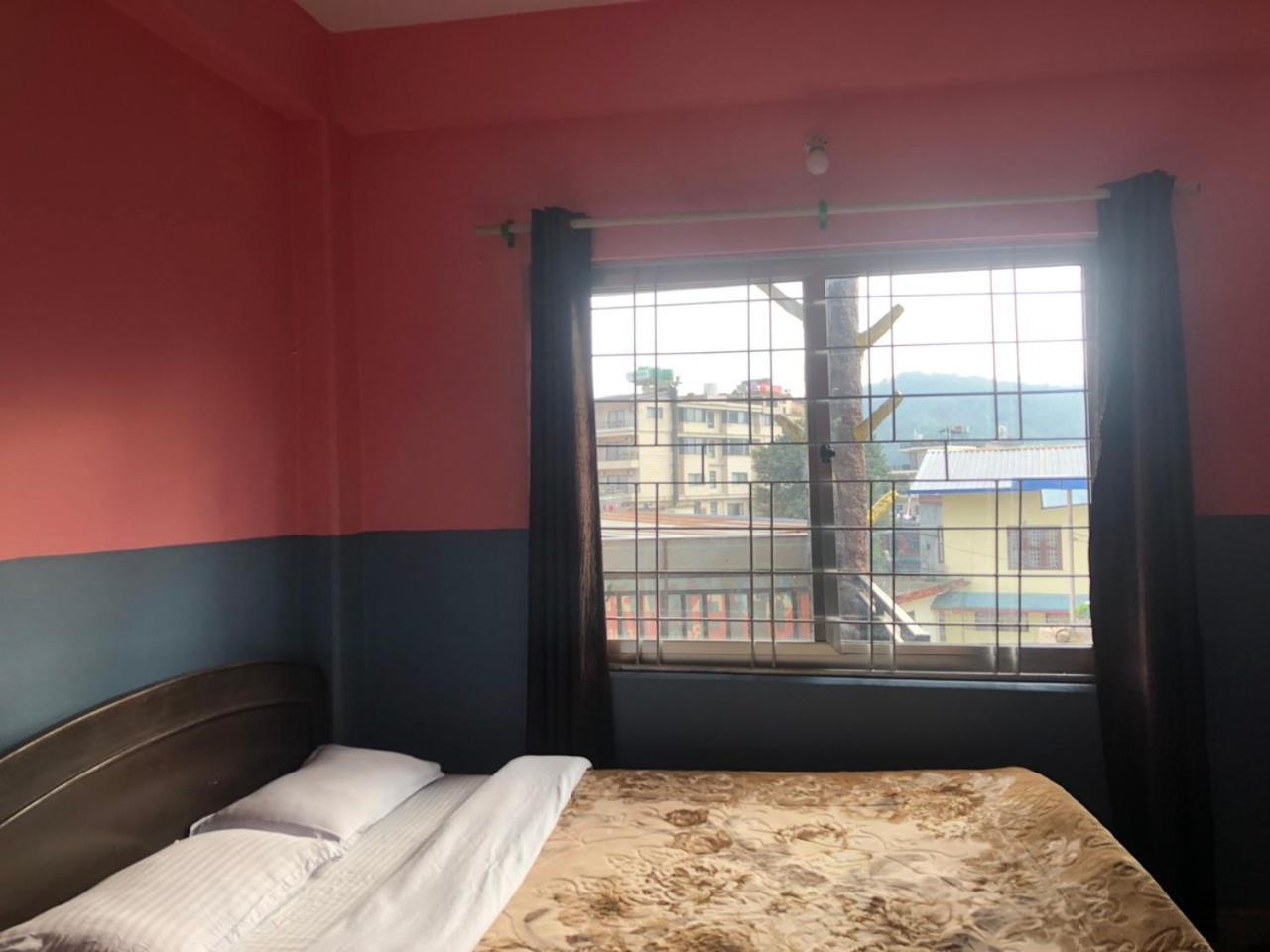 Krishna Inn Pokhara Buitenkant foto