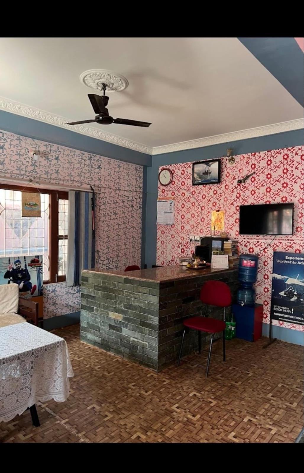 Krishna Inn Pokhara Buitenkant foto
