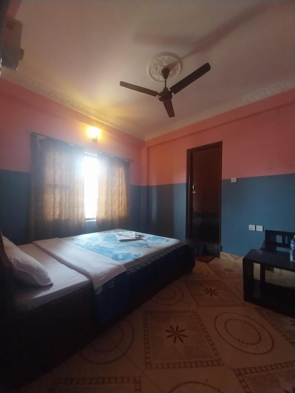 Krishna Inn Pokhara Buitenkant foto
